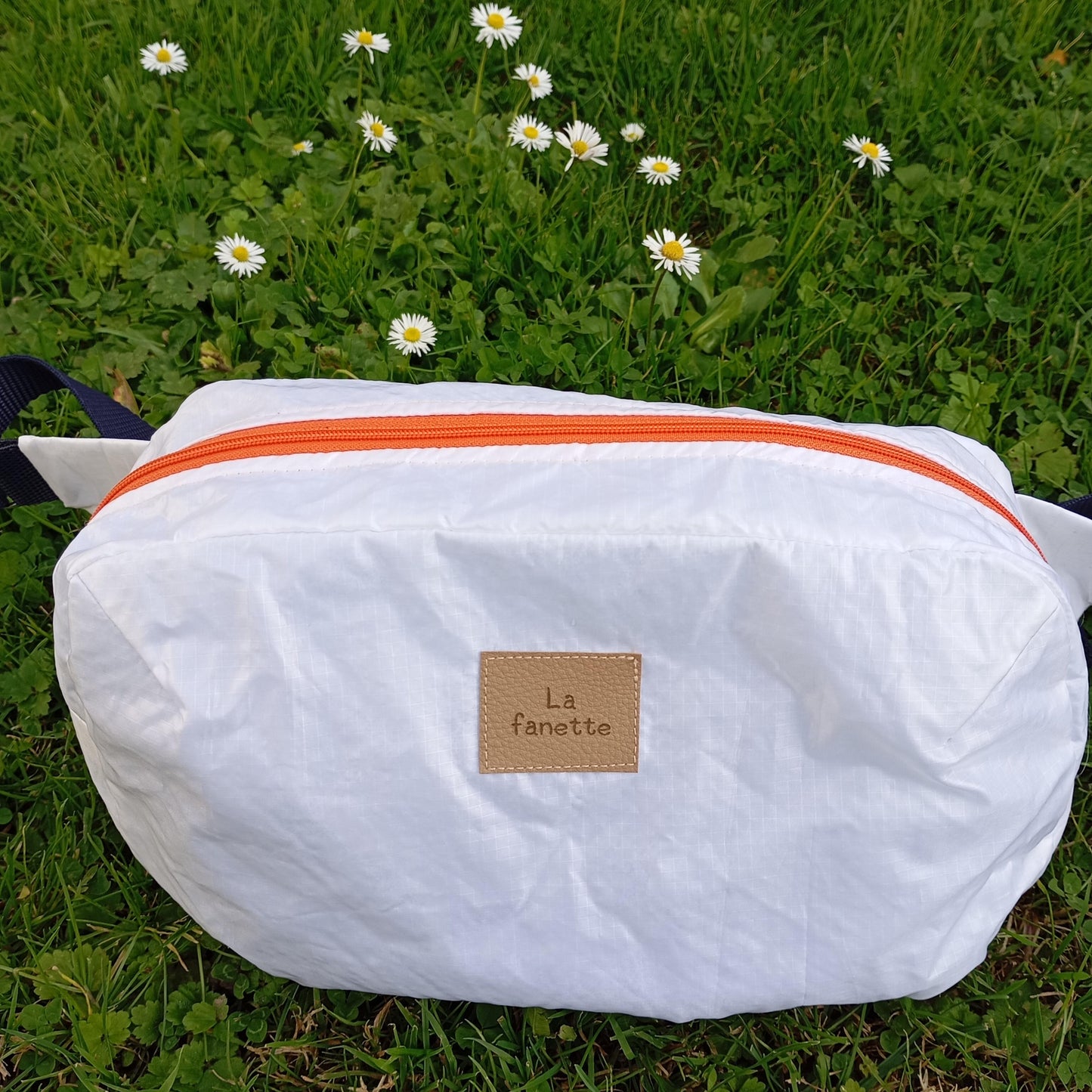 Sac Parachute Upcycling